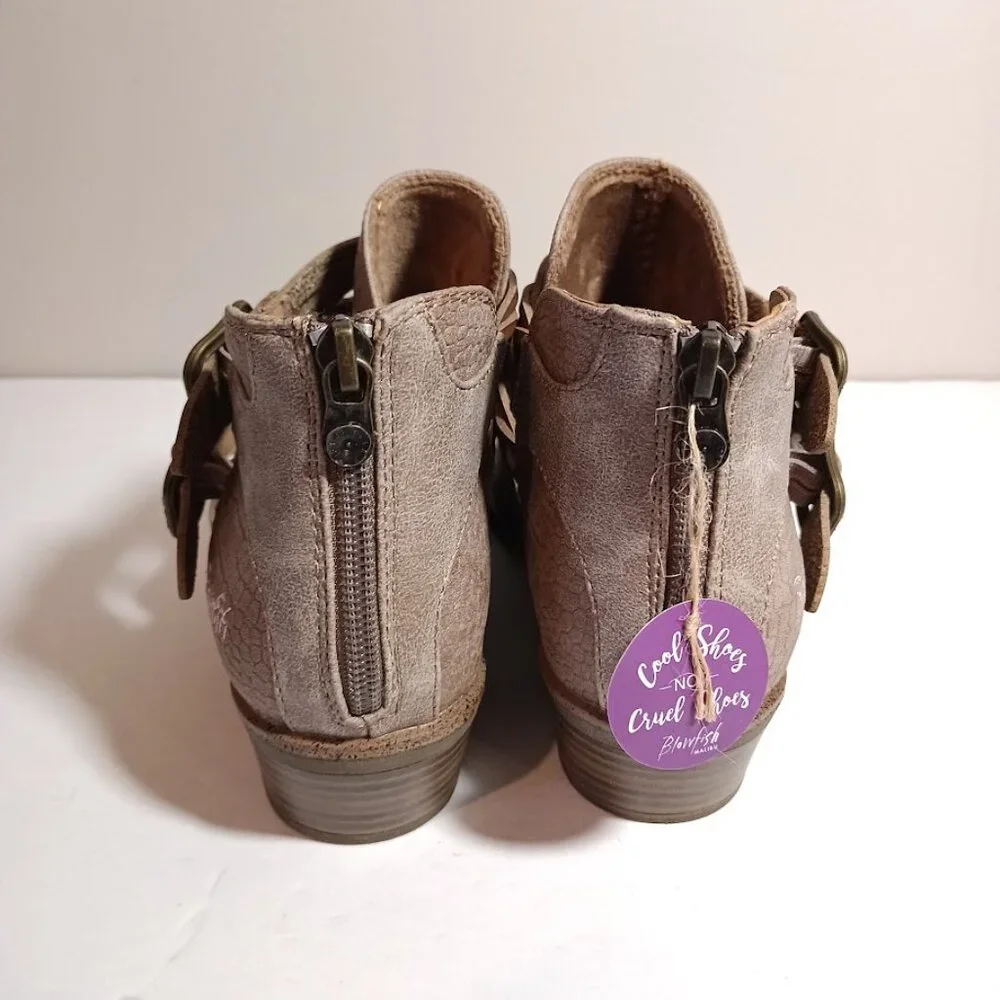 Blowfish Malibu  Stacie ankle booties in a sea mushroom/taupe Size 9  New